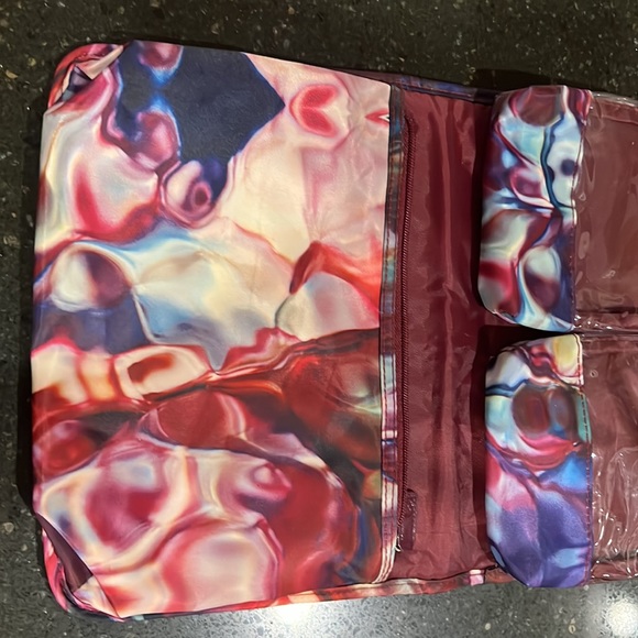 Travel Toiletry/Makeup Bag - Picture 6 of 13